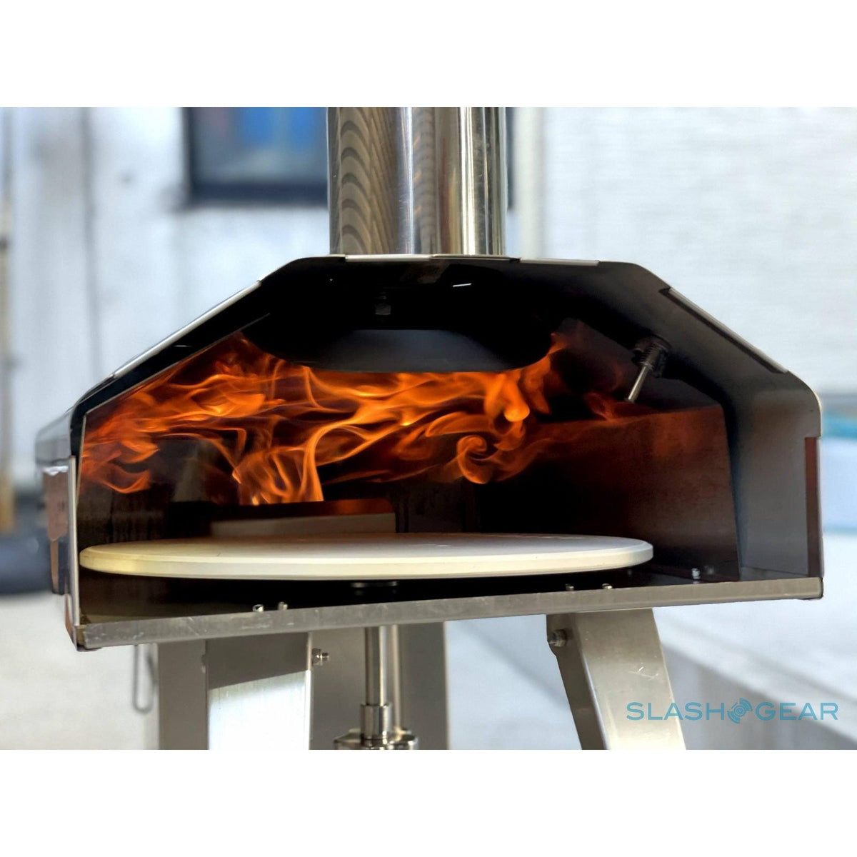 Qubestove Rotating Pizza Oven and Stove - Stainless Steel | 007159 from DID Electrical - guaranteed Irish, guaranteed quality service. (6977626439868)